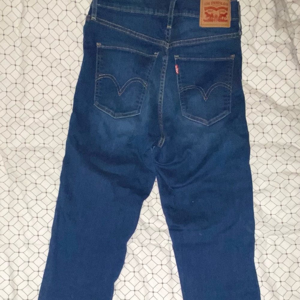 Size 28 Levi’s Mile High regular length denim.. 29 inch length - Picture 5 of 9